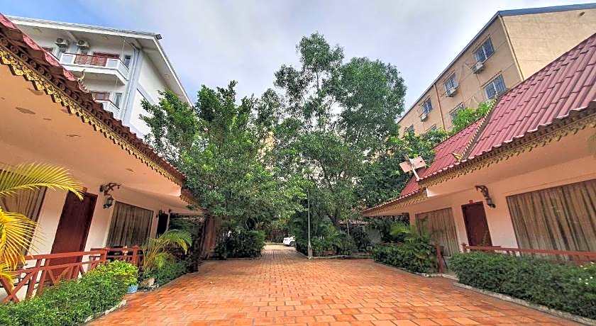 Reaksmey Meanrith Guesthouse and Residence
