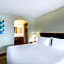 Holiday Inn Express Hotel & Suites King Of Prussia