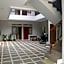 OYO Life 93158 Kost Asaka