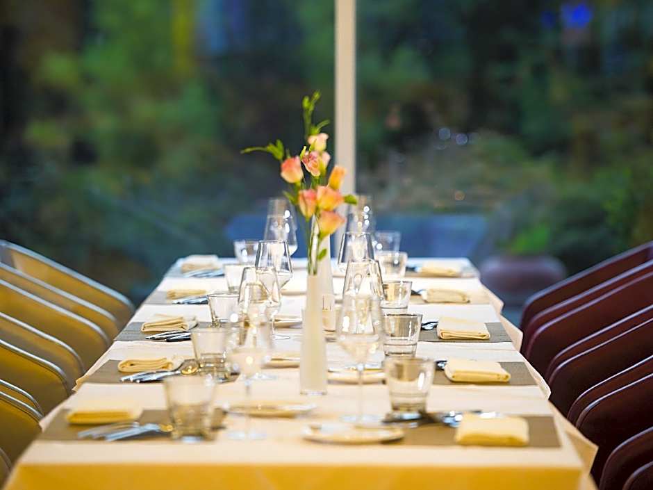 Pullman Linyi Lushang Hotel