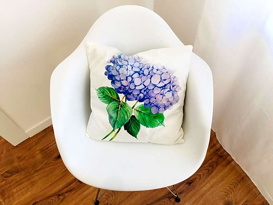 Flowers Sweet Rooms B&B