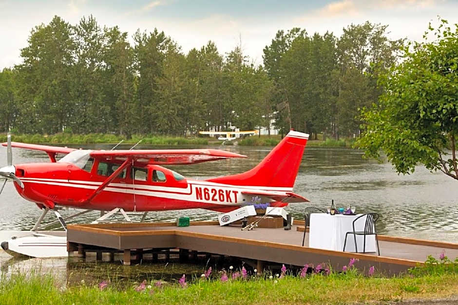 The Lakefront Anchorage - A Millennium Hotel