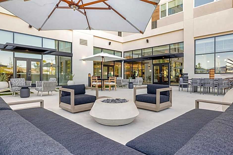 Cambria Hotel Burbank Airport