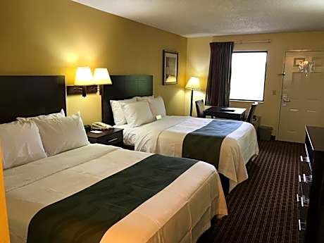 Queen Room with Two Queen Beds - Non-Smoking