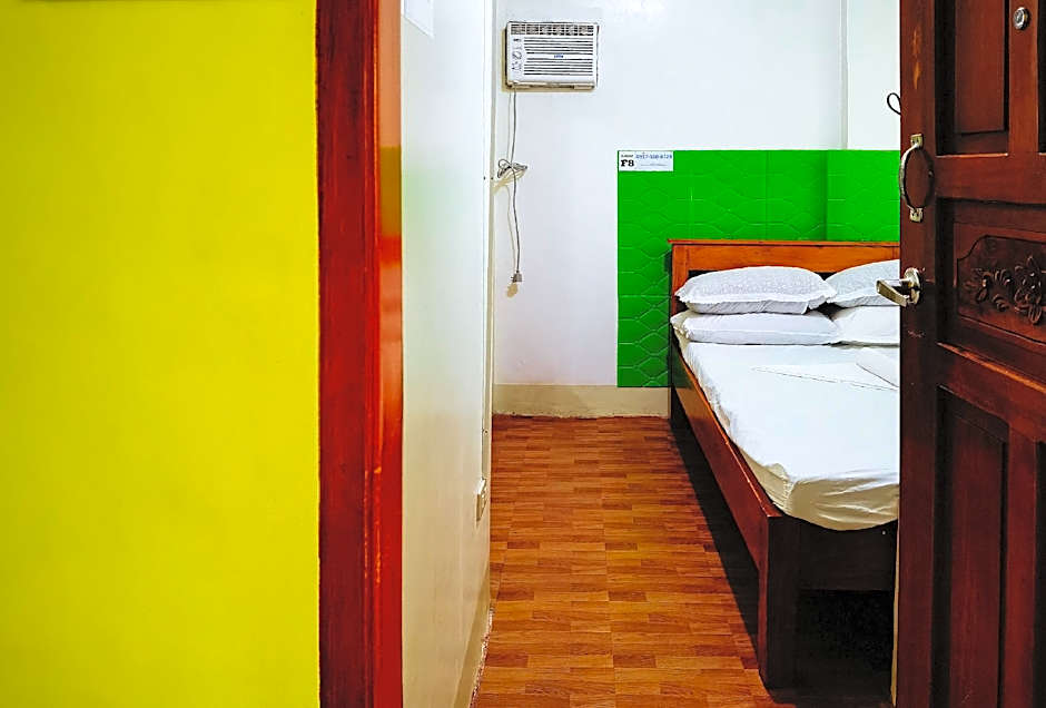 RedDoorz @ D128 Lodge Cagayan Valley