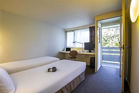 Twin Room Next Generation