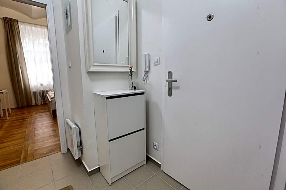 Angel City Aparthotel