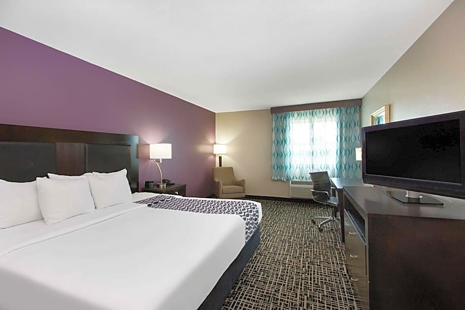 La Quinta Inn & Suites by Wyndham Blue Springs