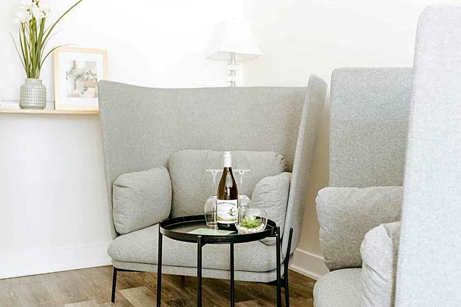 Naramata Courtyard Suites