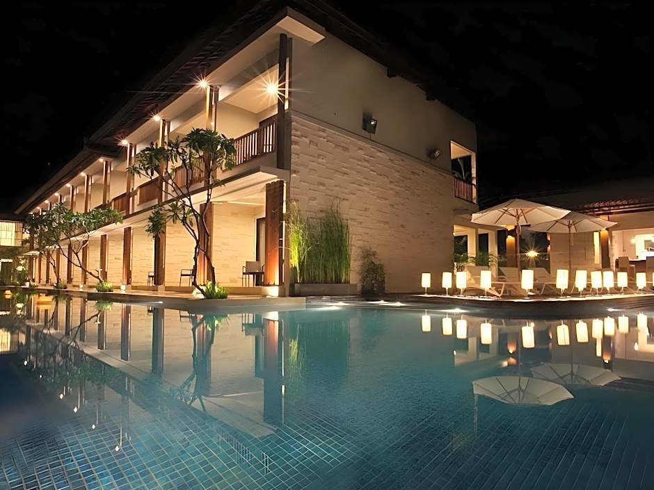 Grand Whiz Hotel Nusa Dua