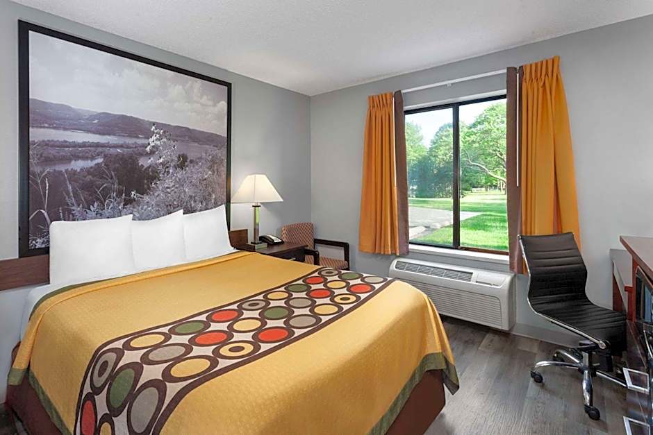 Super 8 by Wyndham Sun Prairie/Madison E