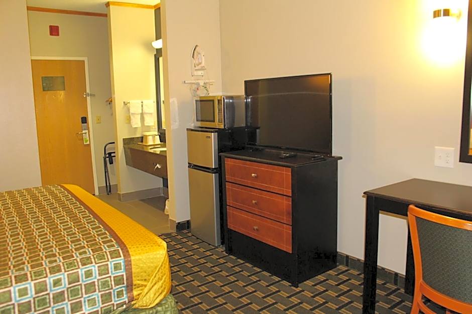 Home Gate Inn & Suites