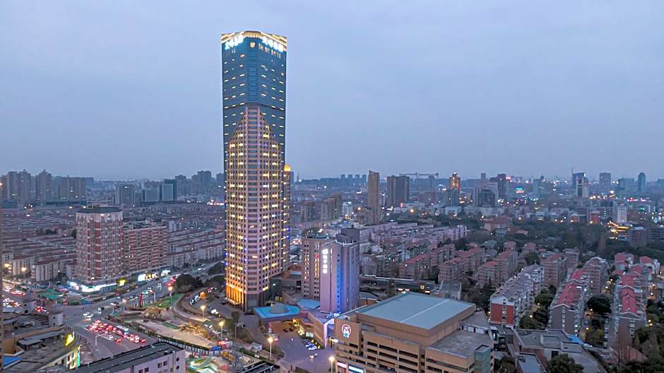 Orange Hotel Nantong Yuanrong Plaza