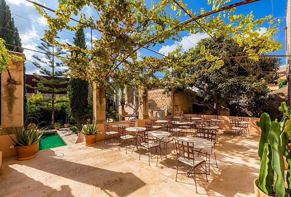 Yartan Boutique Hotel