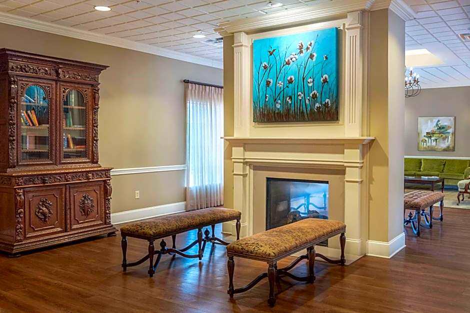 Chateau Saint Denis Hotel