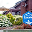 Cascades Lakefront Motel