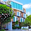 Ananzitra Hotel