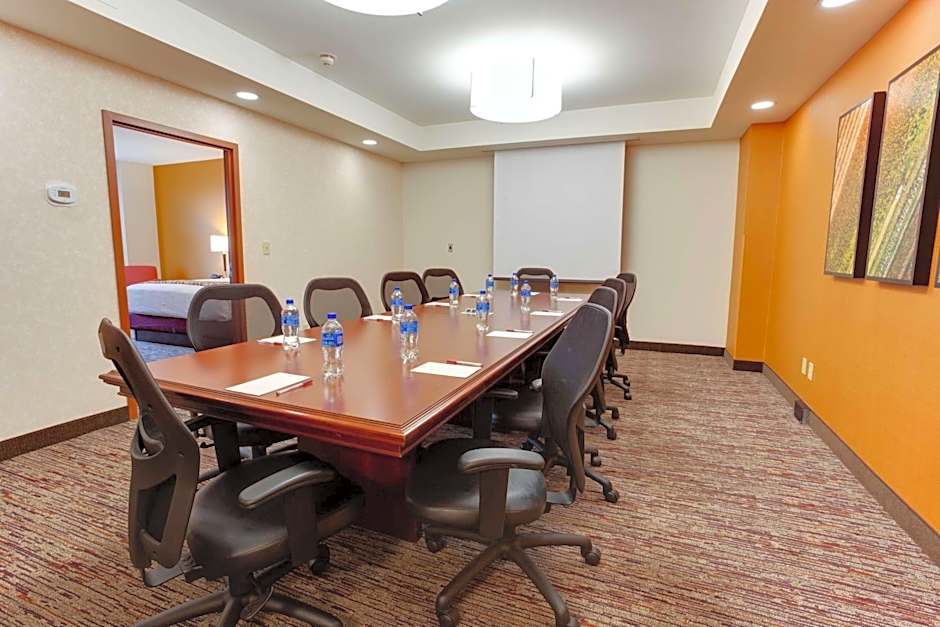 Drury Inn & Suites West Des Moines