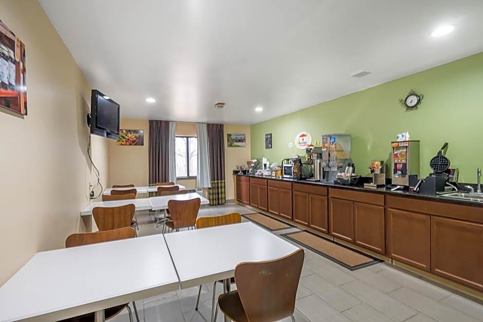 Super 8 by Wyndham Munfordville KY
