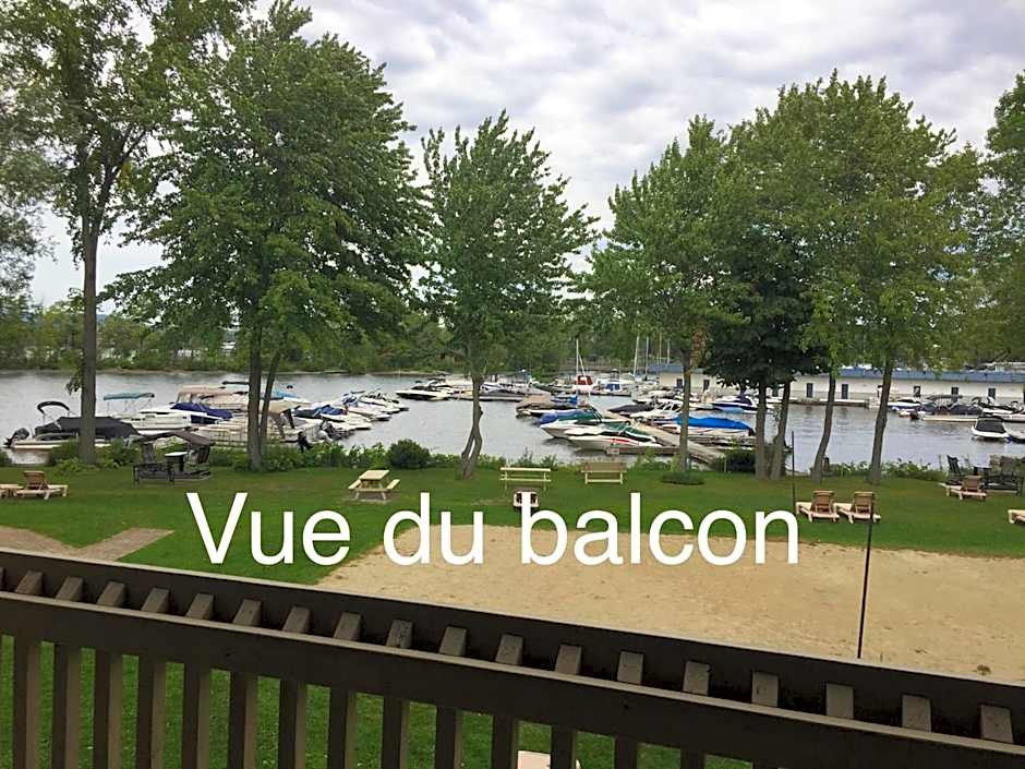 Magog Waterfront Studio 106