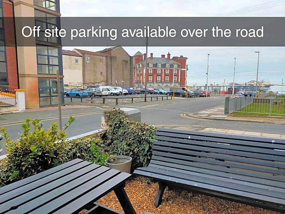 Hotel Babylon – Blackpool