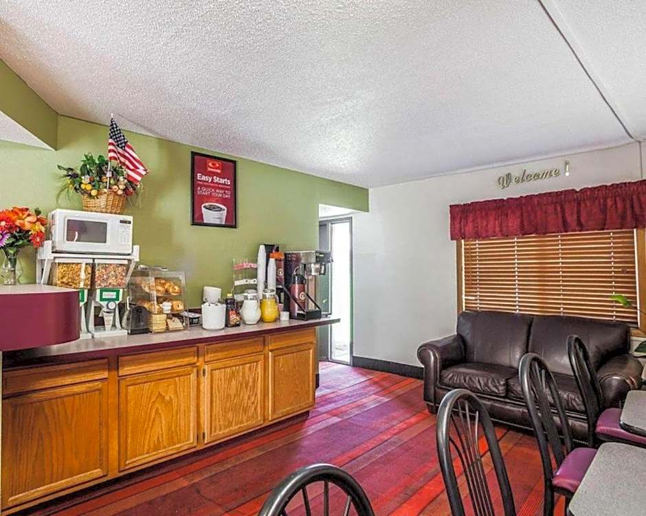 Econo Lodge Urbandale