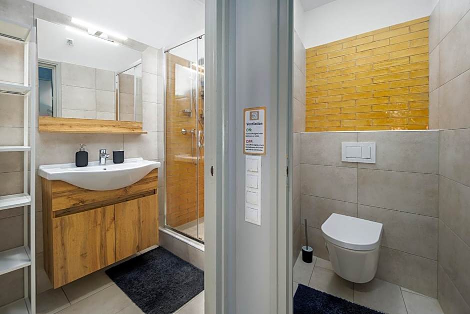 Downtown Apartment House Orange