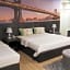 Ease Hotel