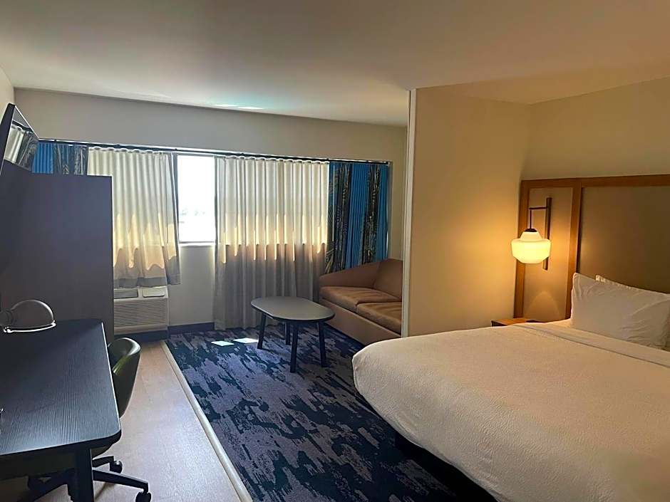 Fairfield by Marriott Inn & Suites Charleston Downtown