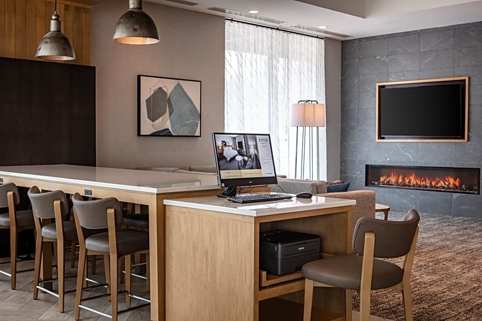 Staybridge Suites - Iowa City - Coralville, an IHG Hotel