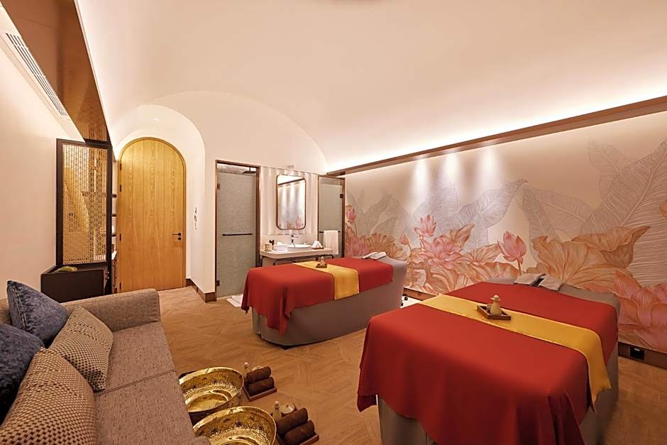 Eastin Grand Hotel Phayathai