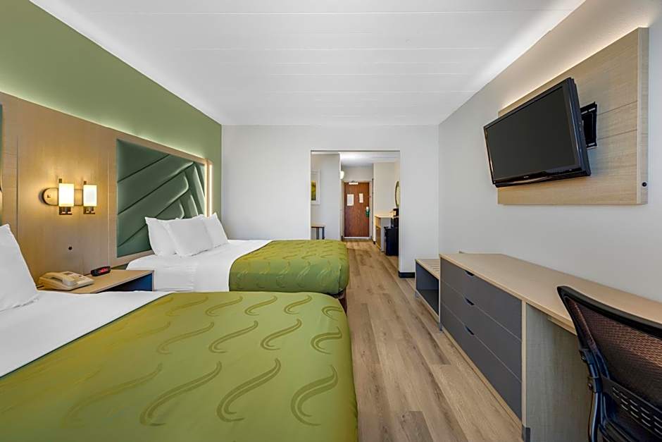 Quality Inn & Suites Monterey I-40