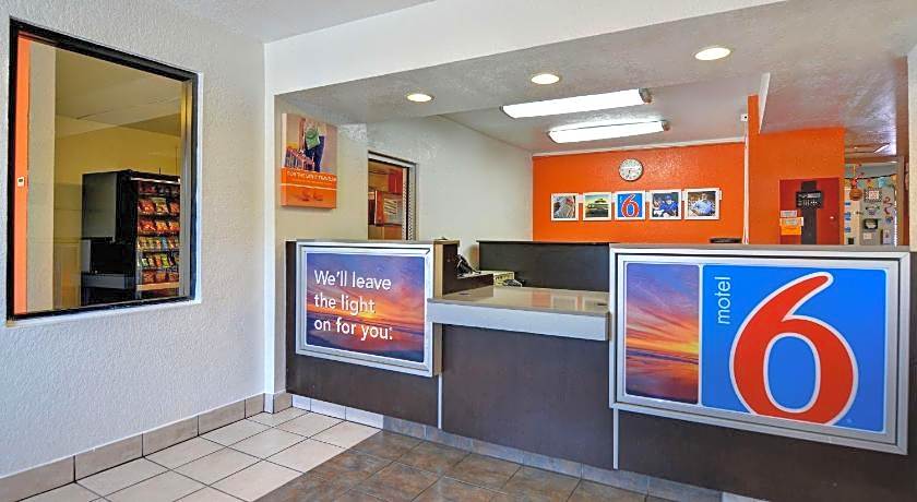 Motel 6 Dania Beach, FL