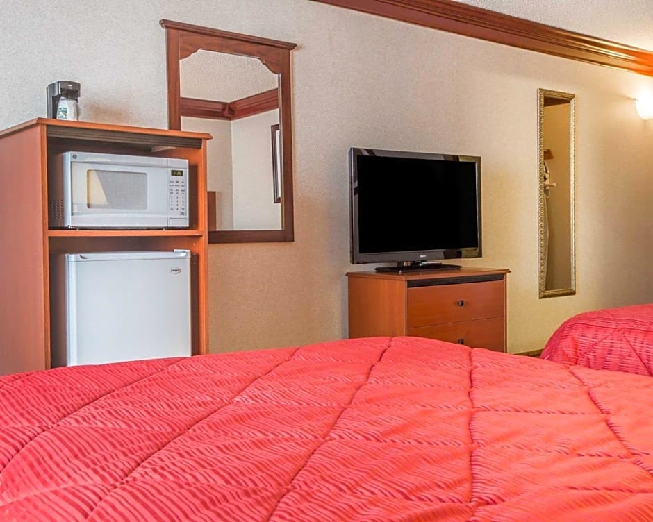 Quality Inn & Conference Center Brattleboro North