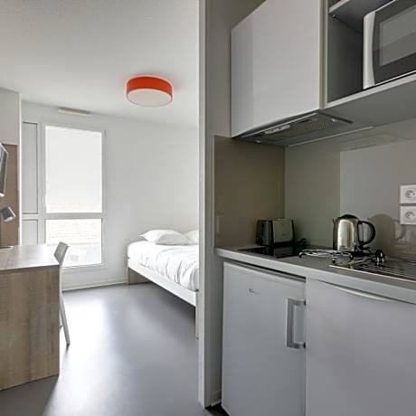 Super Economic Studio Double Bed