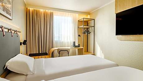 Standard Room - 2 Single Beds