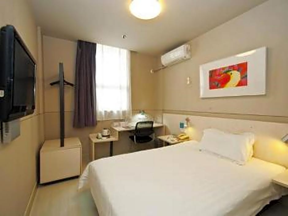 Jinjiang Inn Linyi Train Station Branch