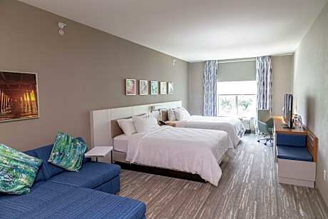 Deluxe Queen Room with Two Queen Beds