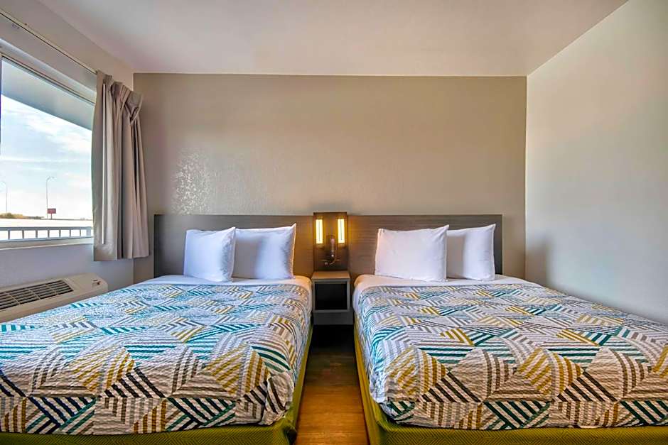 Motel 6-Albuquerque, NM - Midtown