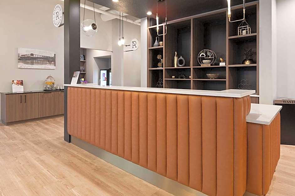 Riverbend Hotel and Suites, Trademark Collection by Wyndham