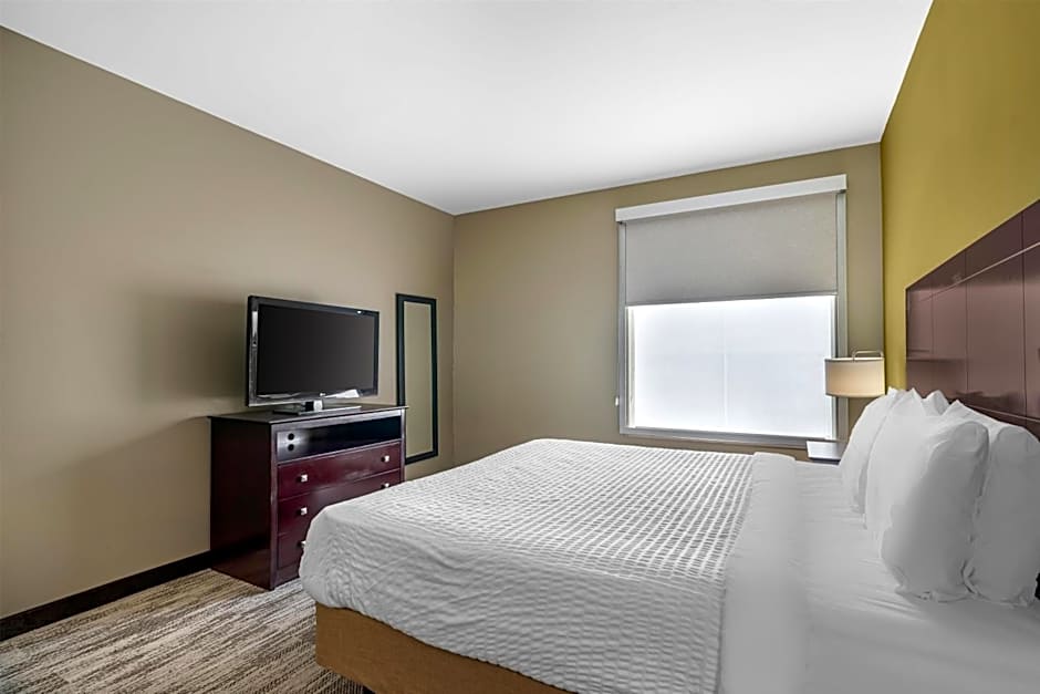Best Western Plus Chalmette Hotel