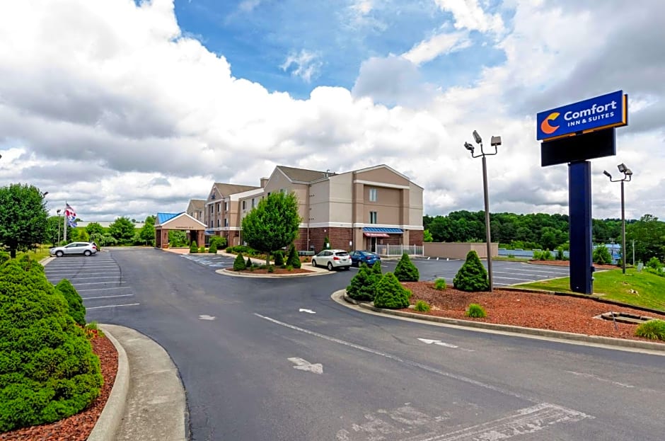 Comfort Inn & Suites Hillsville I-77