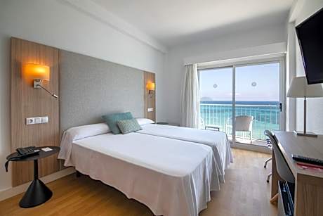 Double Room with Balcony and Sea View