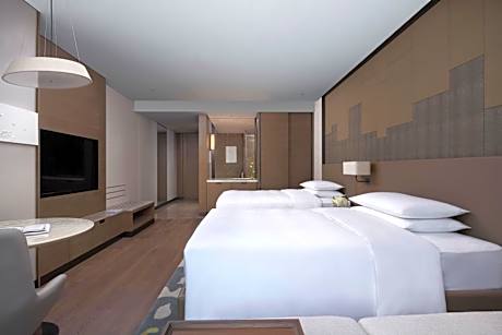 Double Room with Two Double Beds and City View - Club Level