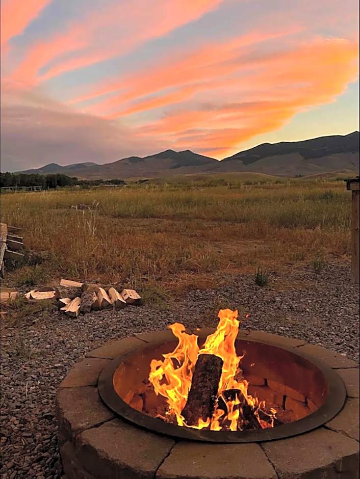 Sportsman Lodge Melrose MT