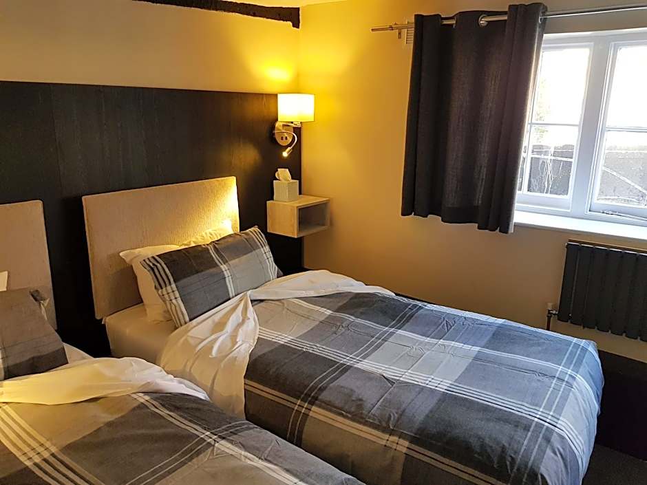 The Old Black Horse Inn