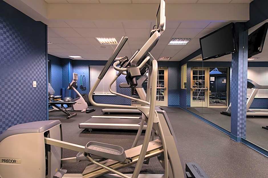 Holiday Inn Express and Suites Dickson City By IHG