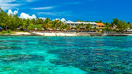 Le Peninsula Bay Beach Resort & Spa