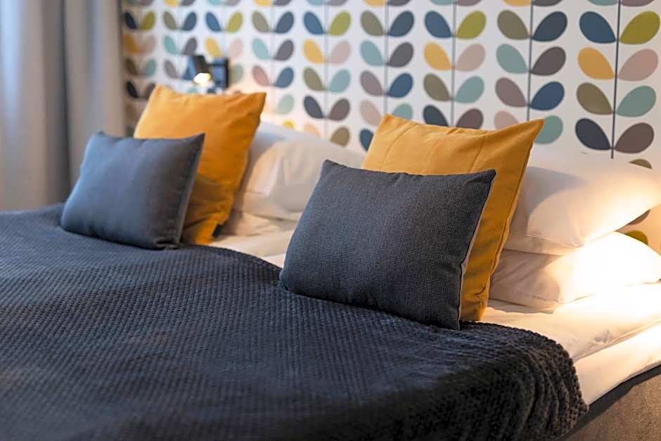 Lavik Fjord Hotel & Apartments