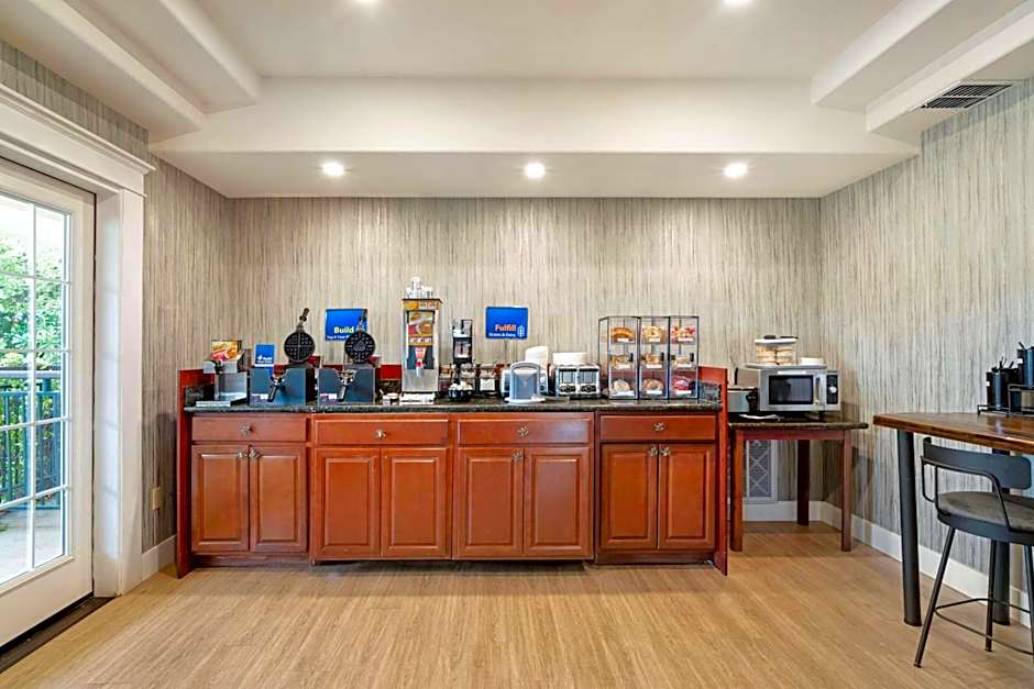 Best Western Cedar Inn And Suites